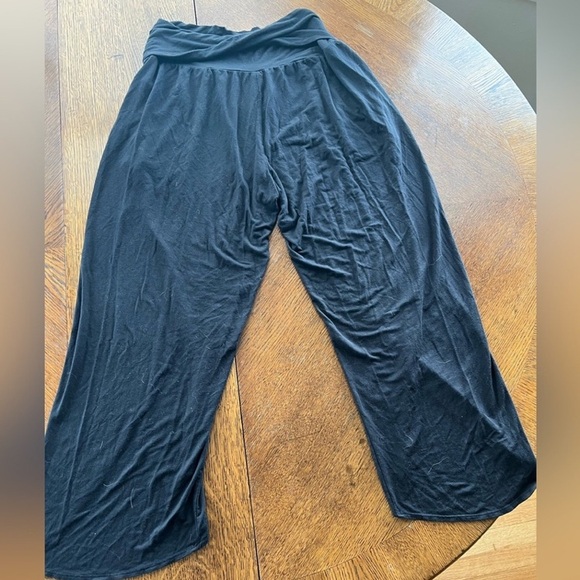 Athleta release pants - Picture 2 of 6